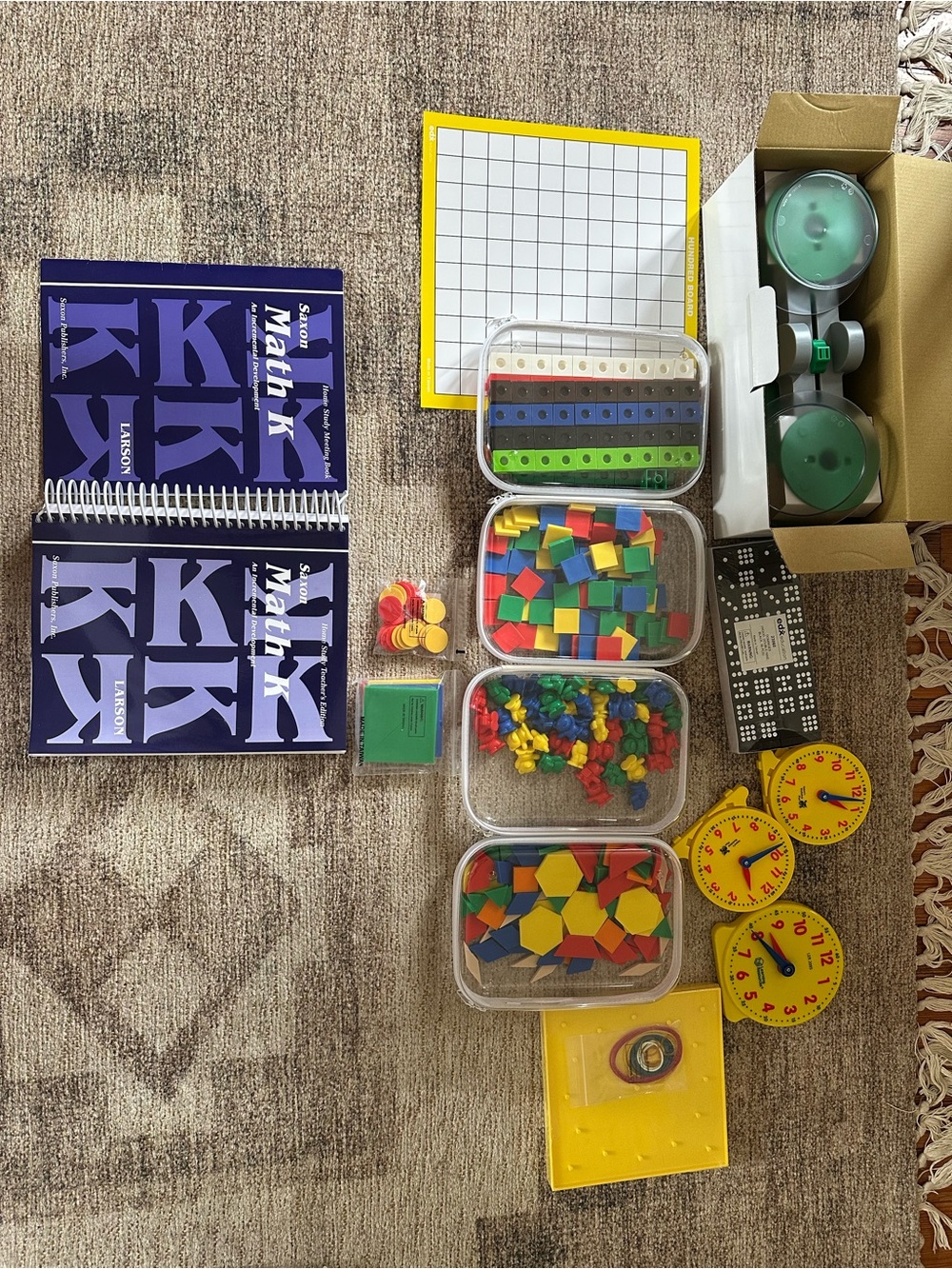 Saxon Math Manipulatives Set elementary